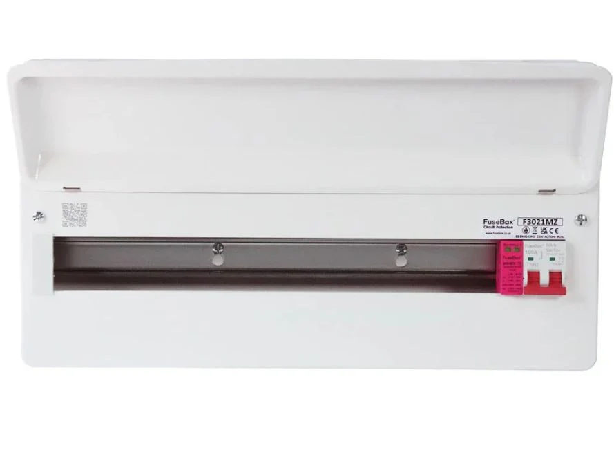 Fusebox F3021MZ 21-way Consumer Unit with 100A Isolator + T2 SPD (Replacement of F2020MX)